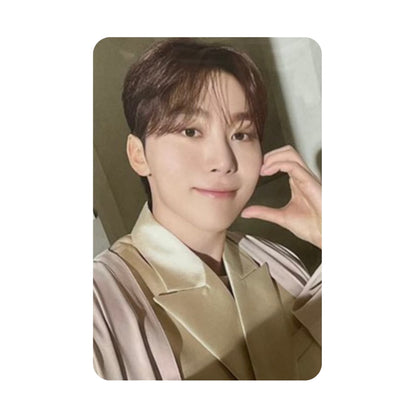 SEVENTEEN 'RIGHT HERE' World Tour in Goyang Zip-Up Hoodie Official Photocards